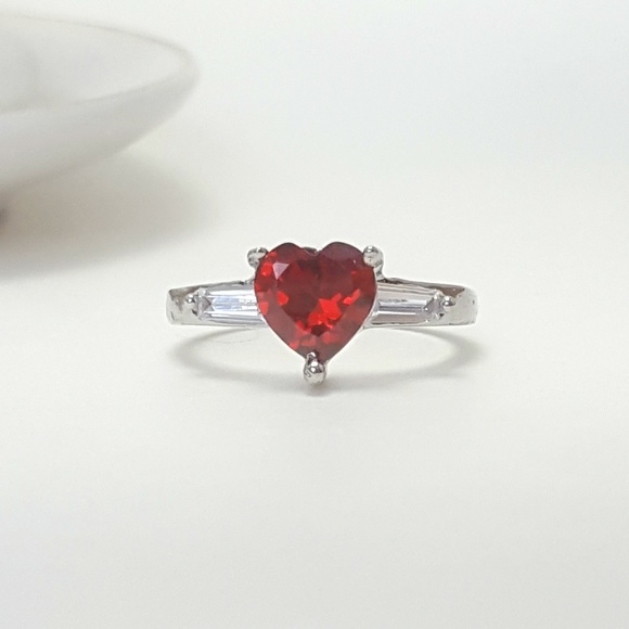 Ruby Red Heart Ring - Picture 3 of 6